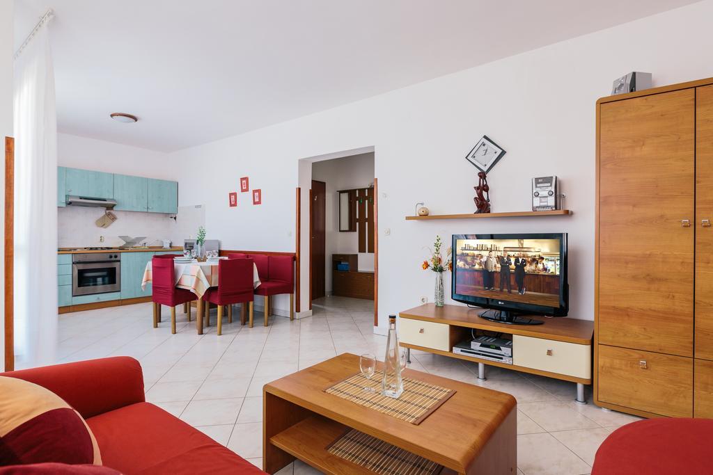 Andela Apartment Pula