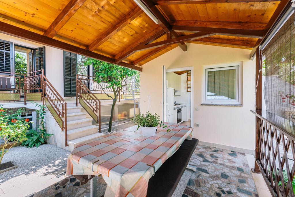 Andela Apartma Pula